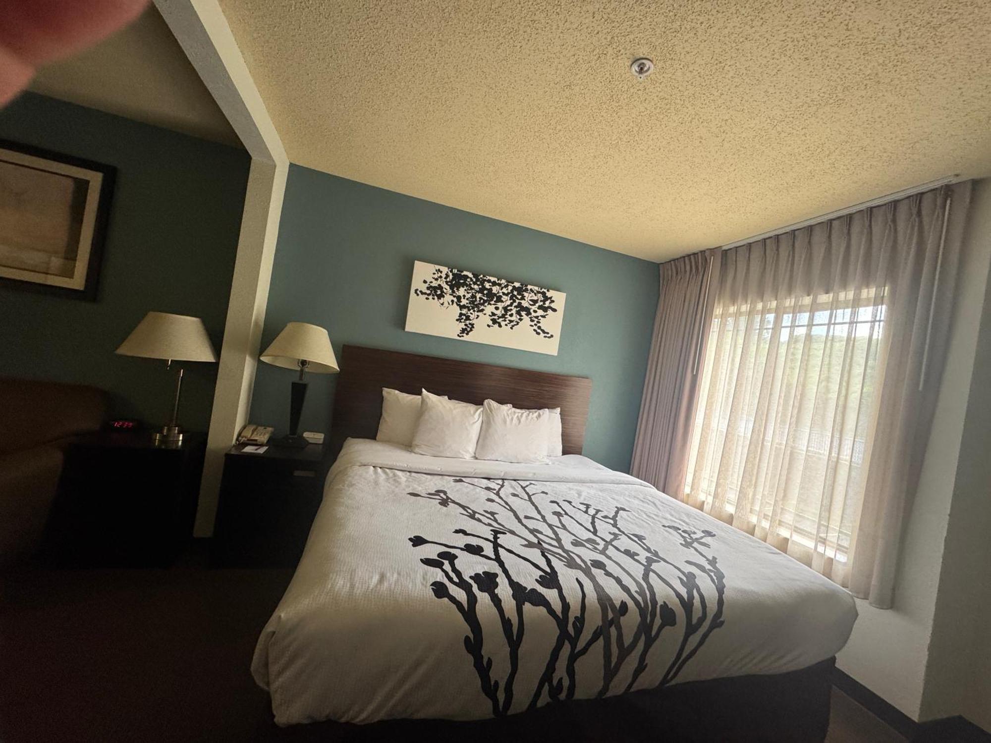 Sleep Inn & Suites Hattiesburg Exterior photo