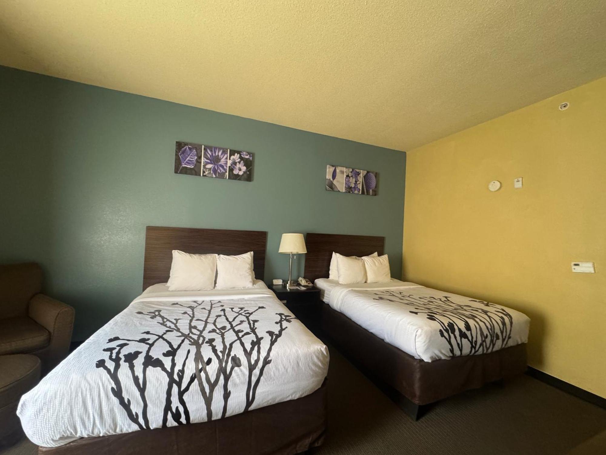 Sleep Inn & Suites Hattiesburg Exterior photo